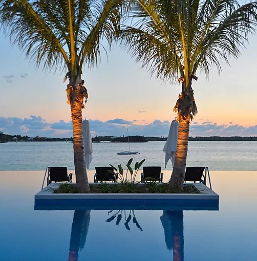 Hamilton Princess saltwater pool in Hamilton, Bermuda